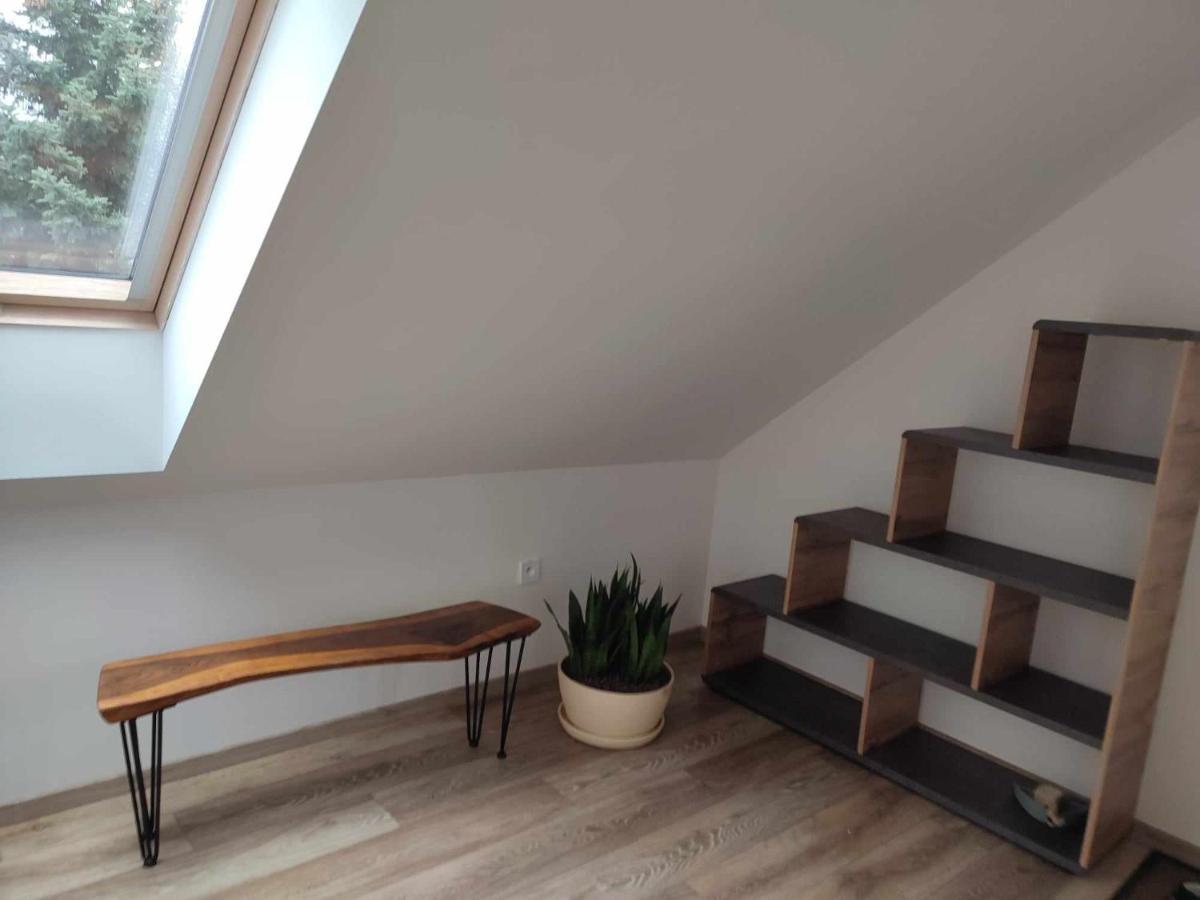 Apartman Tulipan Hnusta Eksteriør bilde