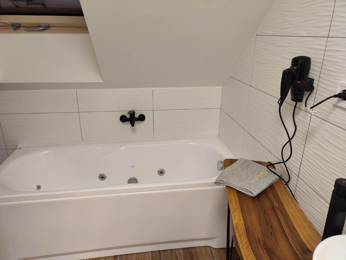 Apartman Tulipan Hnusta Eksteriør bilde