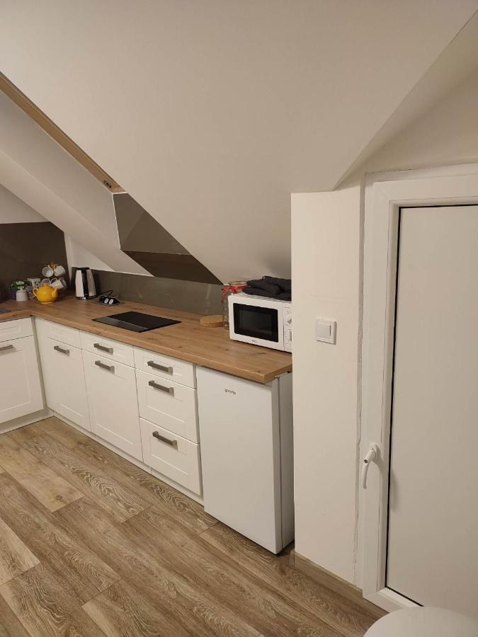 Apartman Tulipan Hnusta Eksteriør bilde
