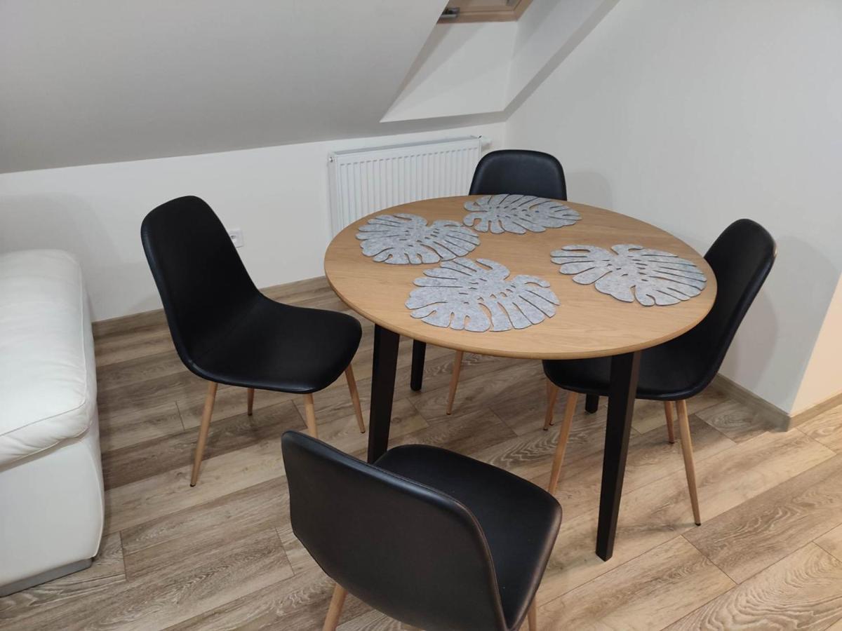 Apartman Tulipan Hnusta Eksteriør bilde